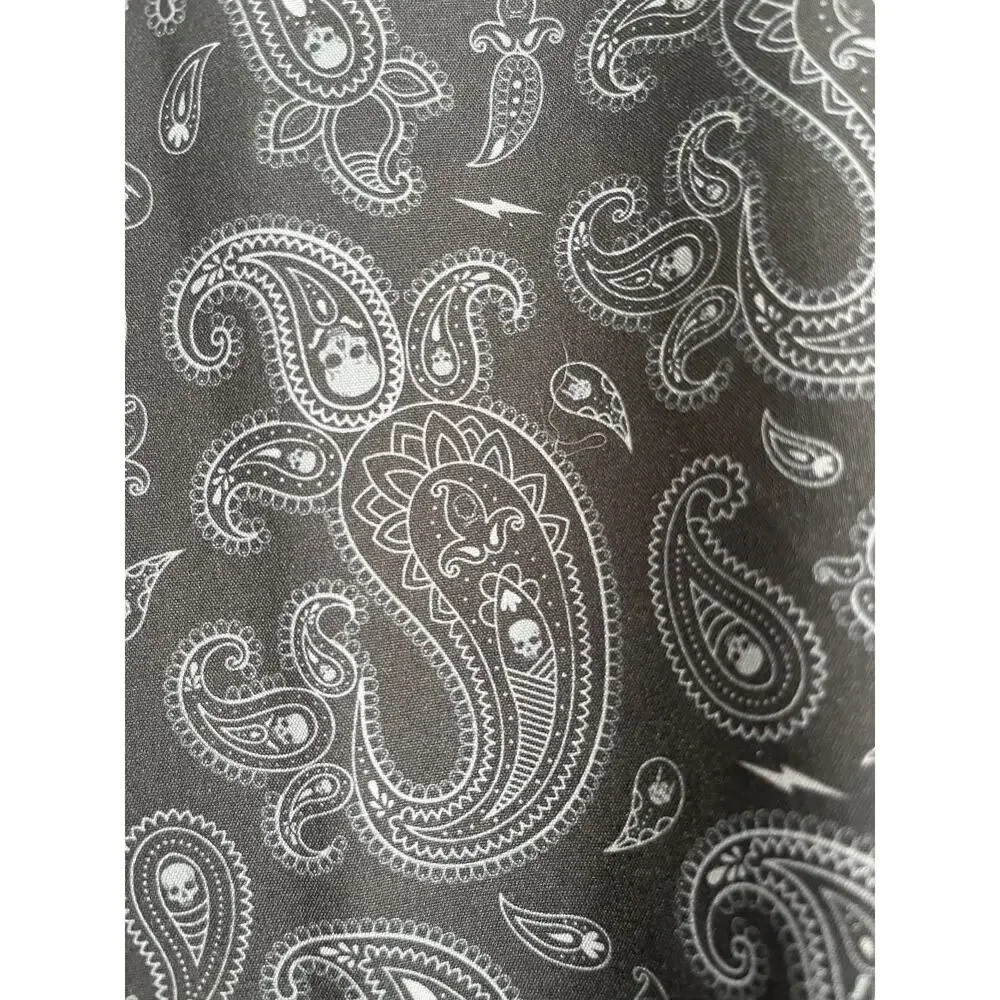 The Drive Clothing Men’s XL Skull Paisley Short Sleeve Button Up Shirt Black